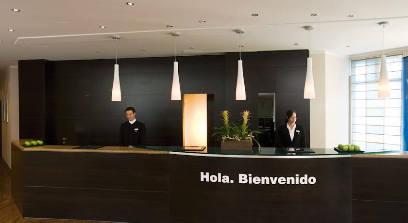 ホテル Nh Berlin Potsdam Conference Center クラインマハノー エクステリア 写真