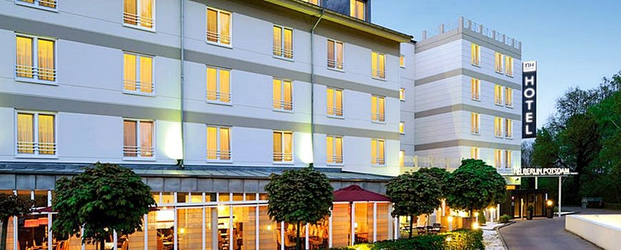 ホテル Nh Berlin Potsdam Conference Center クラインマハノー エクステリア 写真