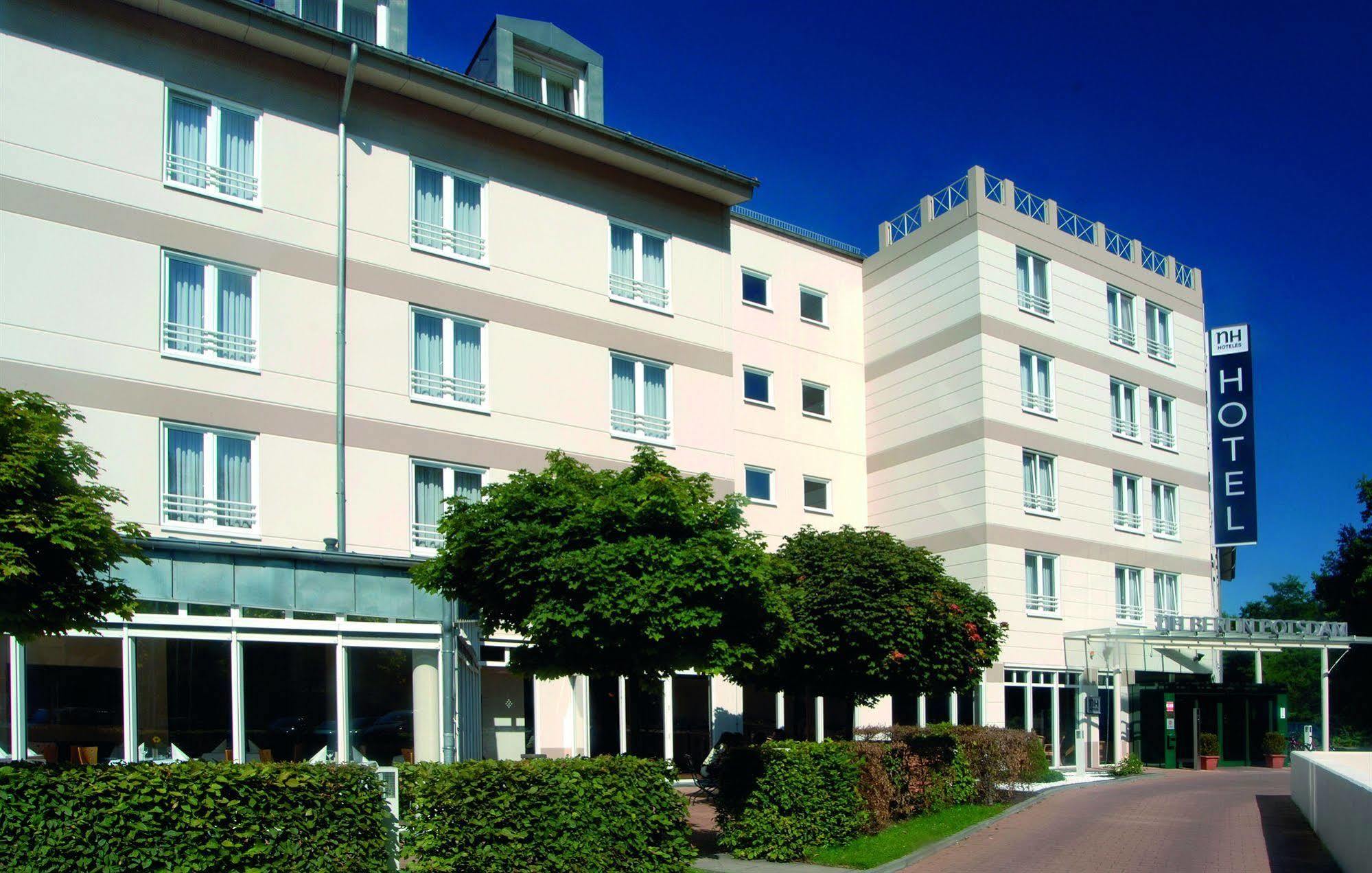 ホテル Nh Berlin Potsdam Conference Center クラインマハノー エクステリア 写真