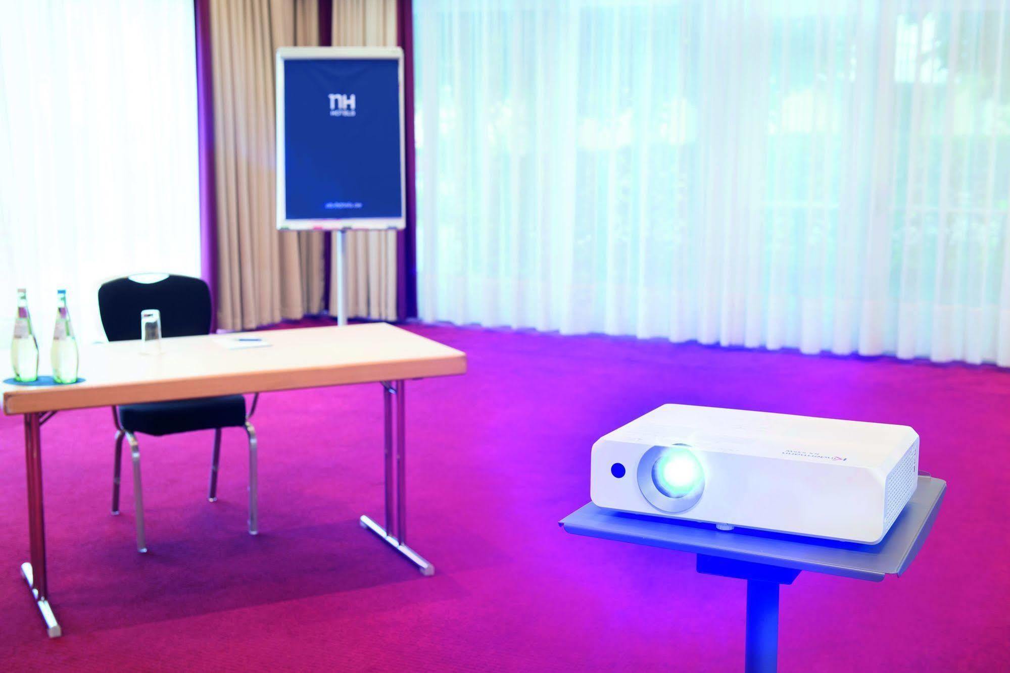 ホテル Nh Berlin Potsdam Conference Center クラインマハノー エクステリア 写真