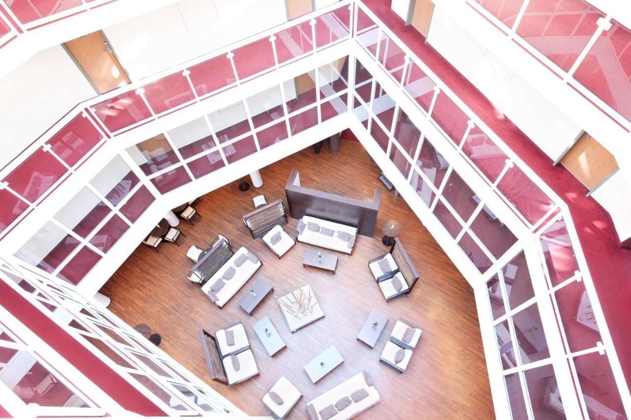 ホテル Nh Berlin Potsdam Conference Center クラインマハノー エクステリア 写真